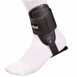 Mueller Lite Black Ankle Brace